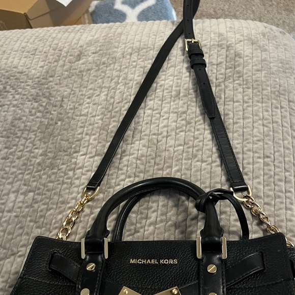 Michael Kors Black Shoulder Bag with Gold Accents / like new - Picture 11 of 11